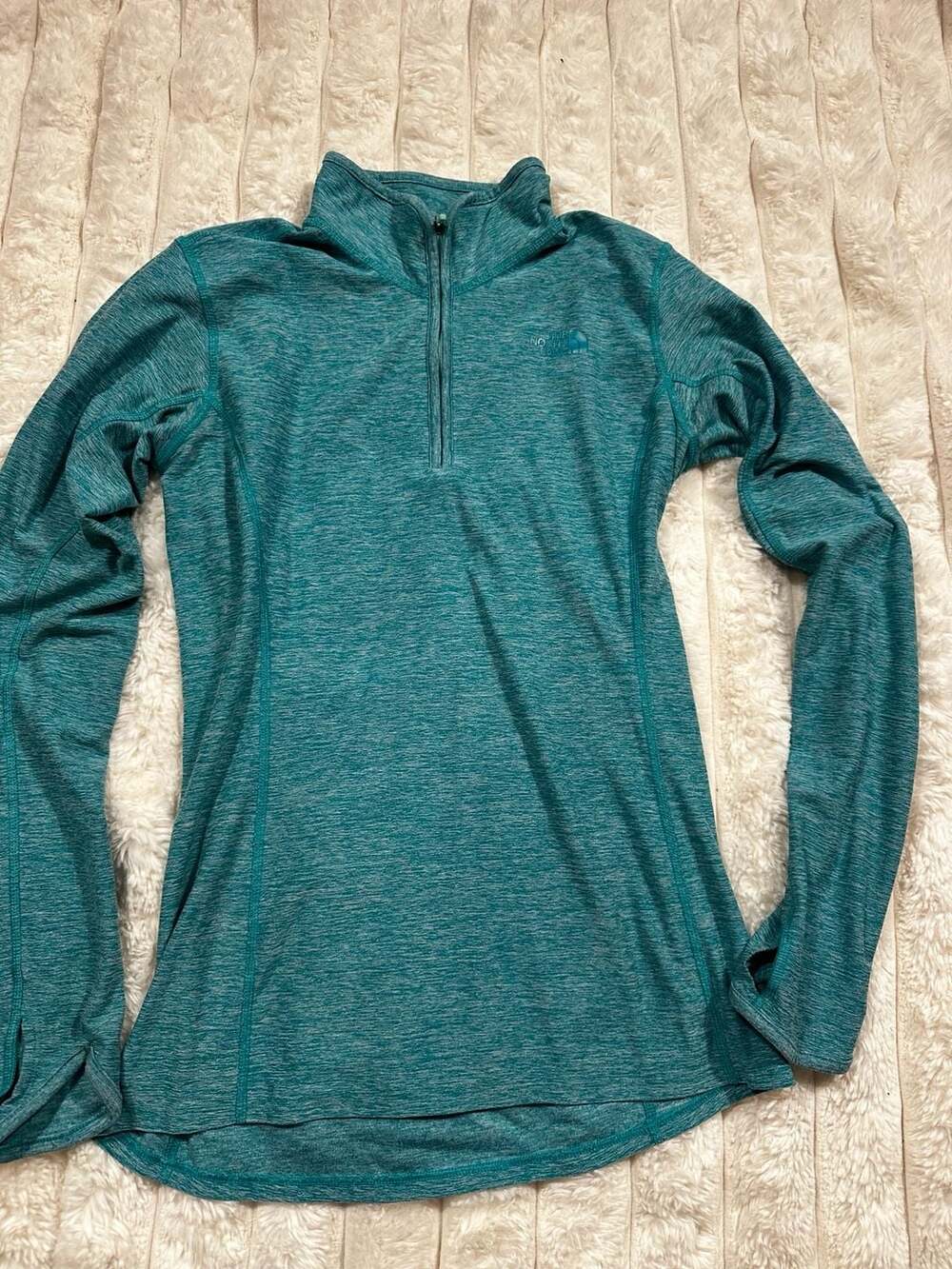 The North Face Women's 1/2 Zip Long Sleeve Athletic Pullover with Thumbholes  S